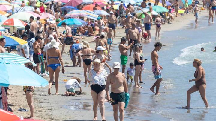 La ola de calor dispara la sensación térmica hasta los 46 grados en Alicante