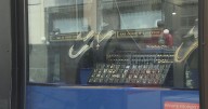 $160,000 in jewelry bought with fake money by 2 men at Boston jewelry store, DA says
