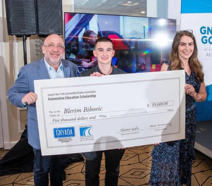 Ridgewood trade student wins $5,000 scholarship for automotive career