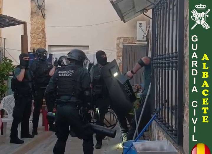 -Cuatro individuos arrestados en Letur por el cultivo de marihuana, posiblemente para su venta en el festival musical local-