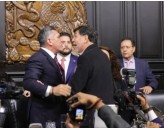 Llegan a los golpes Alito y Fernández Noroña