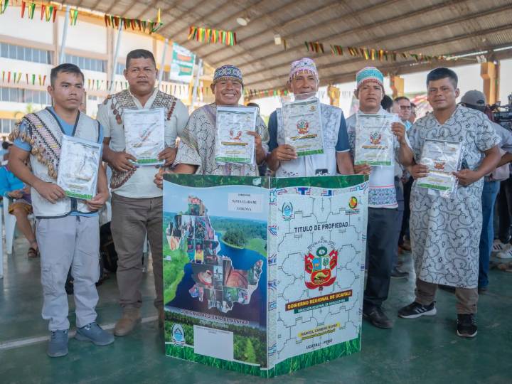 Ucayali: Entregan títulos de propiedad a 14 comunidades nativas