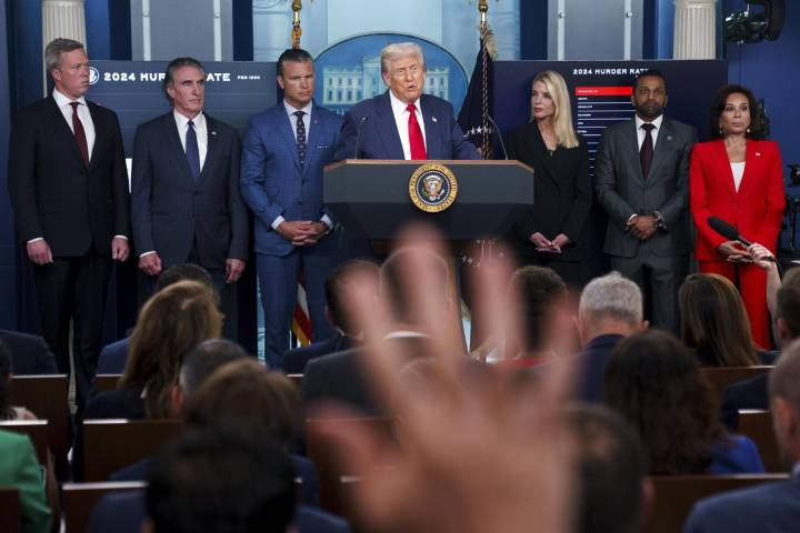 Trump firma orden que prorroga otros 90 días los aranceles para China