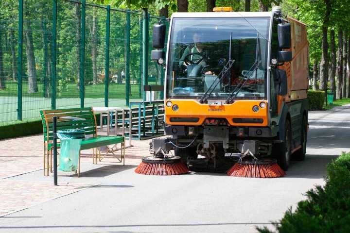 Federal Signal: Clean Up Your Portfolio With This Stock (NYSE:FSS)