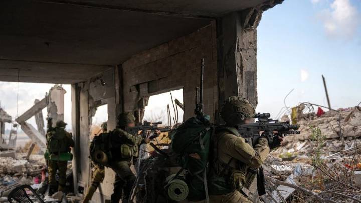 Las Fuerzas de Defensa de Israel y el Shin Bet recuperan dos cadáveres de rehenes en Gaza
