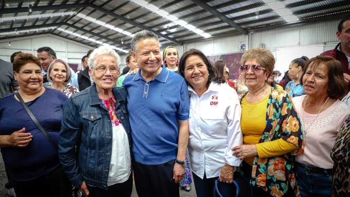 DIF Hidalgo festeja a personas mayores en Viviendo en Plenitud
