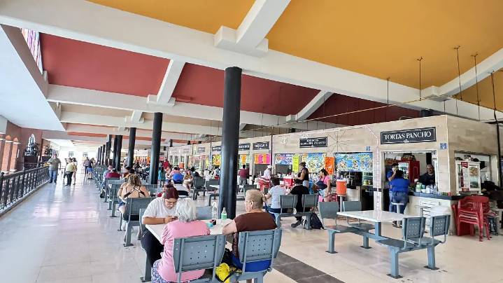 Acrílicos abatibles contra calor y lluvia: así se renueva el mercado municipal de Tampico
