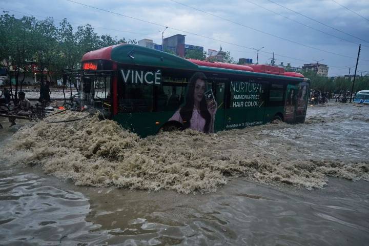 Al menos 393 muertos en Pakistán por lluvias monzónicas