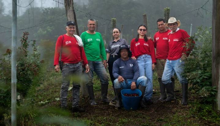Impulso de Postobón a la formación digital y financiera de los agricultores del país