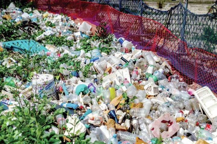 Plastic pollution talks collapse as oil states oppose tough treaty
