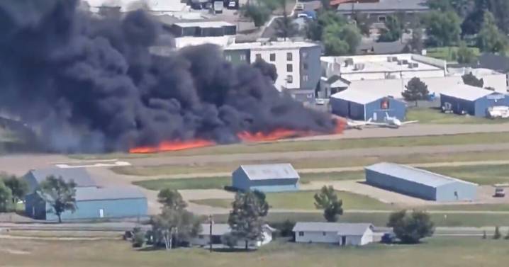 Aviones chocan en Montana y provocan incendio en aeropuerto de Kalispell