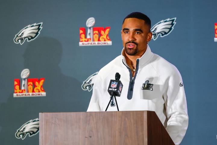 Eagles Veteran Delivers Retirement Ultimatum to Jalen Hurts After Eagles Struggled at Practice Eagles' veteran tackle will consider retiring if he can win another Super Bowl as Jalen Hurts' team strug