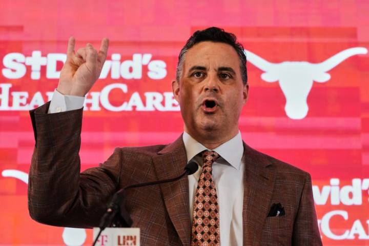 Sean Miller to face defending national champs at home in first year with Longhorns
