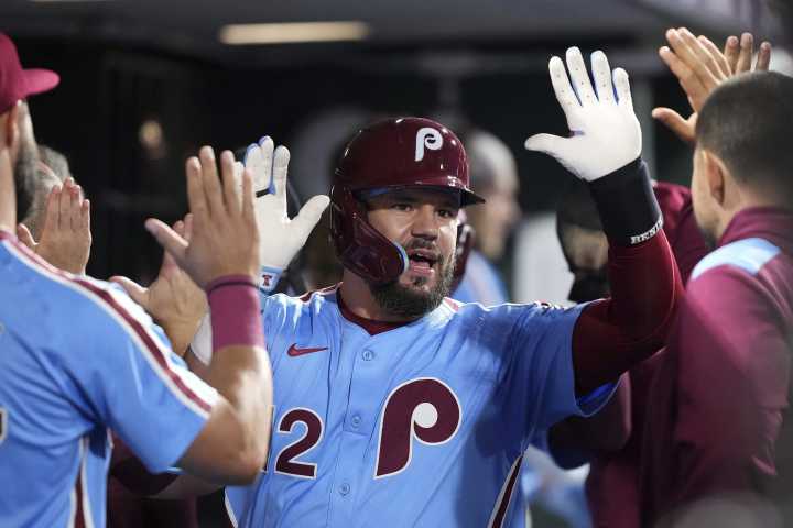 Kyle Schwarber makes an MVP statement with 4 home