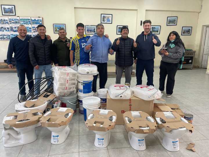 Entregaron materiales al Club Social y Deportivo Defensores de la Constitución