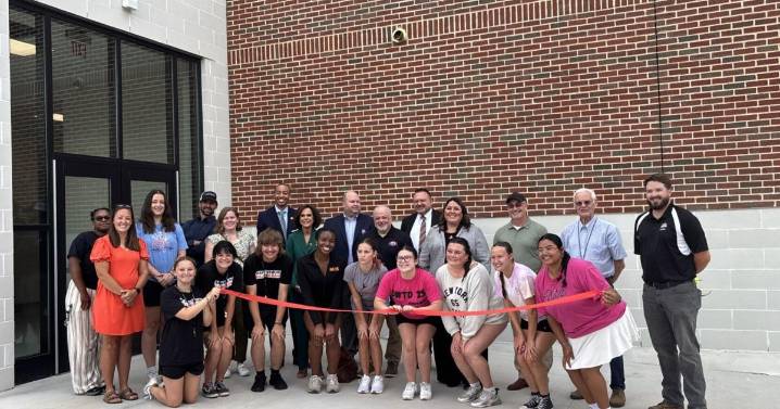 Martinsburg High School celebrates new fine arts expansion