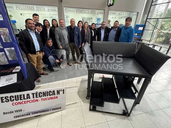 Estudiantes de la Esc. Técnica de Concepción diseñaron un pupitre para una niña con discapacidad