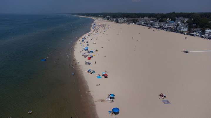Great Lakes to see calmer waters for weekend. See wave forecast