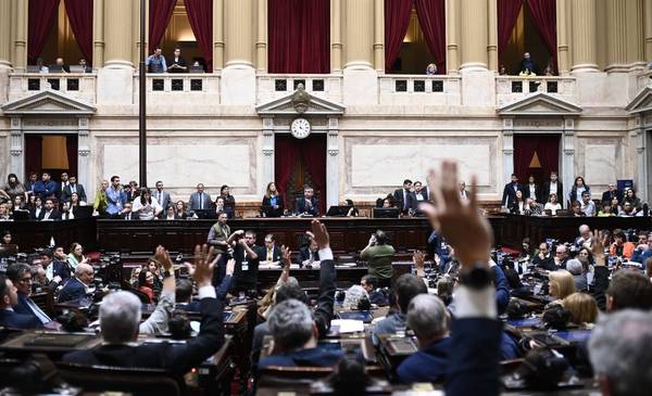 La oposición pone a prueba la capacidad del Gobierno para sostener los vetos