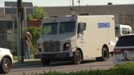 Atrapan trío sospechoso de tumbe de $2 millones a camión blindado