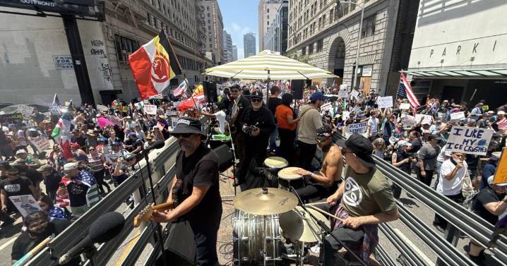 Este sábado, Ozomatli será parte de la rabia masiva contra el régimen