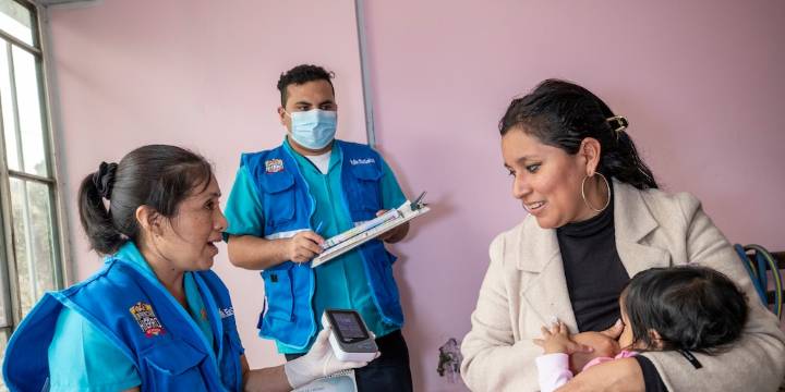 EsSalud intensifica lucha contra la anemia: visitas casa por casa y suplementos de hierro gratuitos