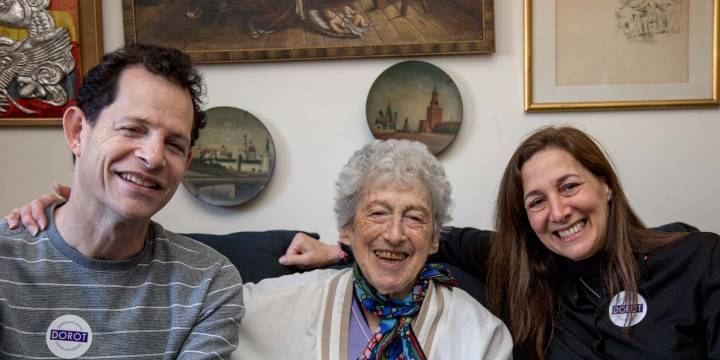 DOROT: Volunteer & Connect with an Older Neighbor this Rosh Hashanah