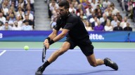 Djokovic superó la molestia en su espalda y brindó un show tenístico ante Norrie en el US Open