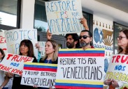 Miles de personas enfrentan el peligro de la deportación mientras Trump ataca las protecciones temporales