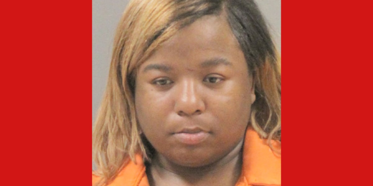 Shreveport Police searching for woman wanted for alleged knife attack