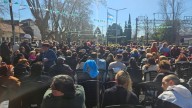 Banfield homenajeó a Sandro con un evento en la plaza Roberto Sánchez