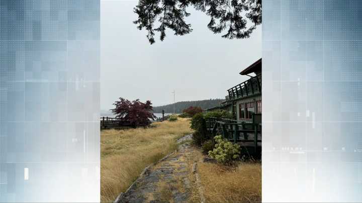 Nanaimo family left without hotel stay despite Expedia reservation