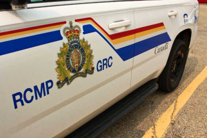 Ponoka RCMP arrest two after vehicle hits 190 km/h