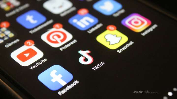 Washington school districts tighten rules on student phone use