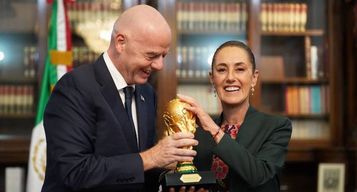 Recibe Sheinbaum a Infantino en preparación para el Mundial