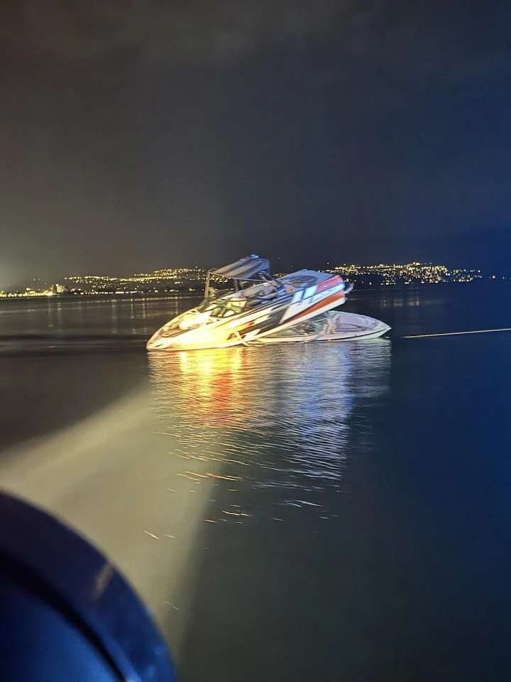 12 people taken to hospital after boat collision on Okanagan Lake