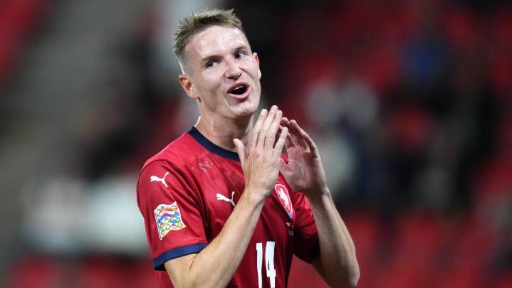 Se retira a los 29 años Jakub Jankto, exfutbolista que rompió tabús anunciando públicamente su homosexualidad