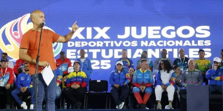 ¿Cómo será el regreso a clases? Ministro Héctor Rodríguez revela los detalles