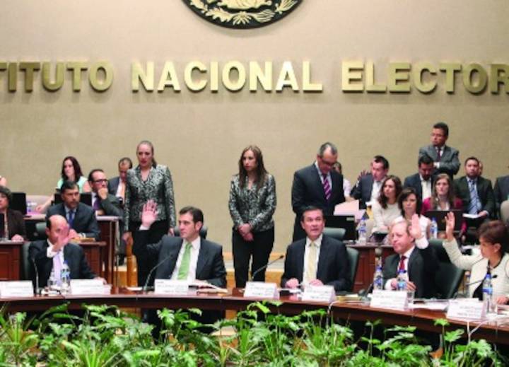 Piden expresidentes del INE reforma electoral por consenso