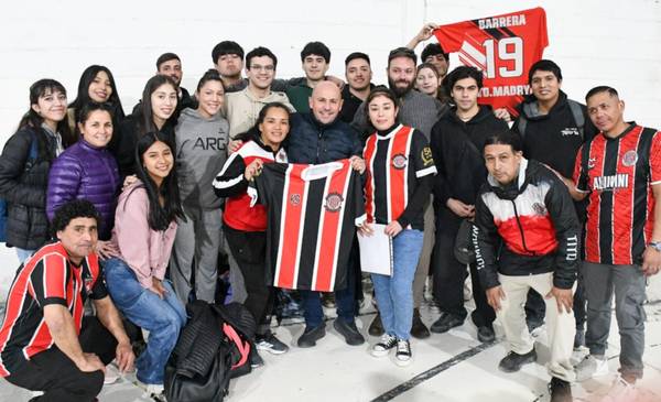 Sastre entregó aportes al Club Deportivo Alumni y anunció la refacción del gimnasio