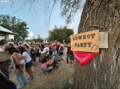 Country y ropa tejana para un festival único que llena este pueblo de Soria de menos de diez habitantes