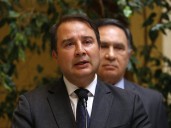 Frank Sauerbaum asume jefatura de la bancada de diputados RN tras salida de Mellado para apoyar a Kast
