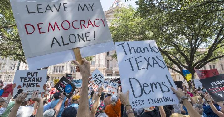 Texas Dems return to Capitol for Republicans' U.S. House map overhaul as California Democrats counter