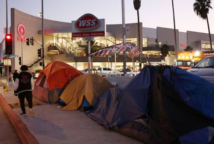 Newsom launches statewide task force to clear homeless encampments