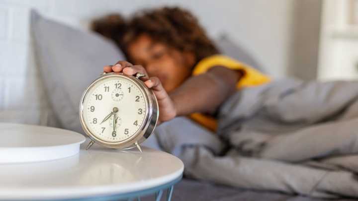 Reddit users are debating the best methods for turning yourself into a morning runner