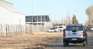 Trasladan casi un centenar de internos del resto del país, a la cárcel federal de Senillosa