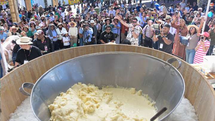 Récord mundial: Arequipa celebró el queso helado más grande del mundo en su feria 2025