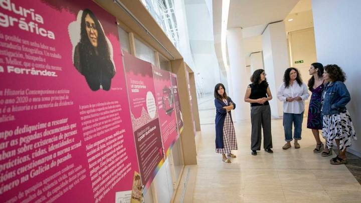 Galicia recupera su memoria LGBTI con una exposición que da voz a las historias silenciadas