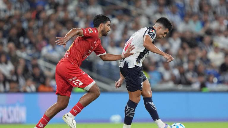 Monterrey aplasta al Necaxa y se adueña del liderato del Apertura 2025