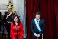 Cristina Fernández dice a Milei que lo "van a sacar con un chaleco de fuerza" del Gobierno